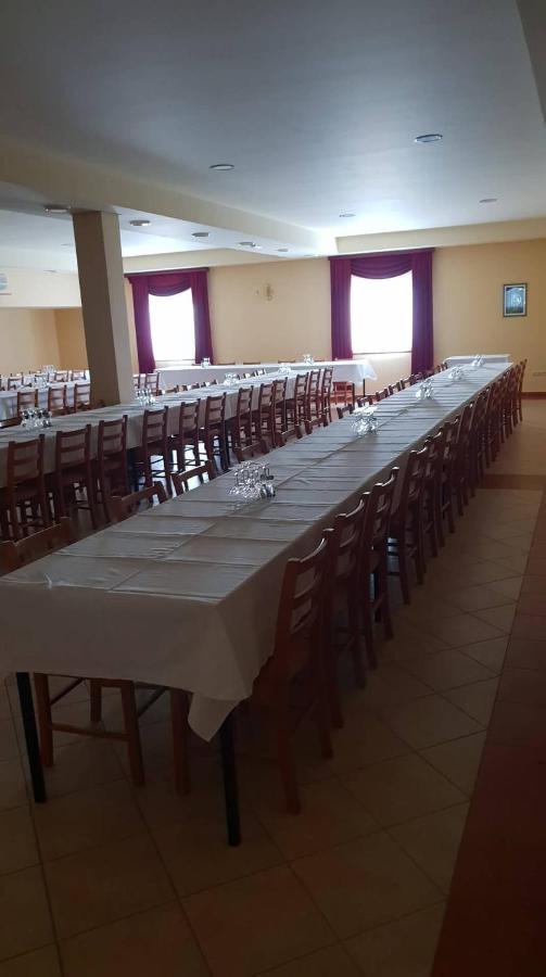 Hotel Prenociste Dzinic Zupanja Zewnętrze zdjęcie