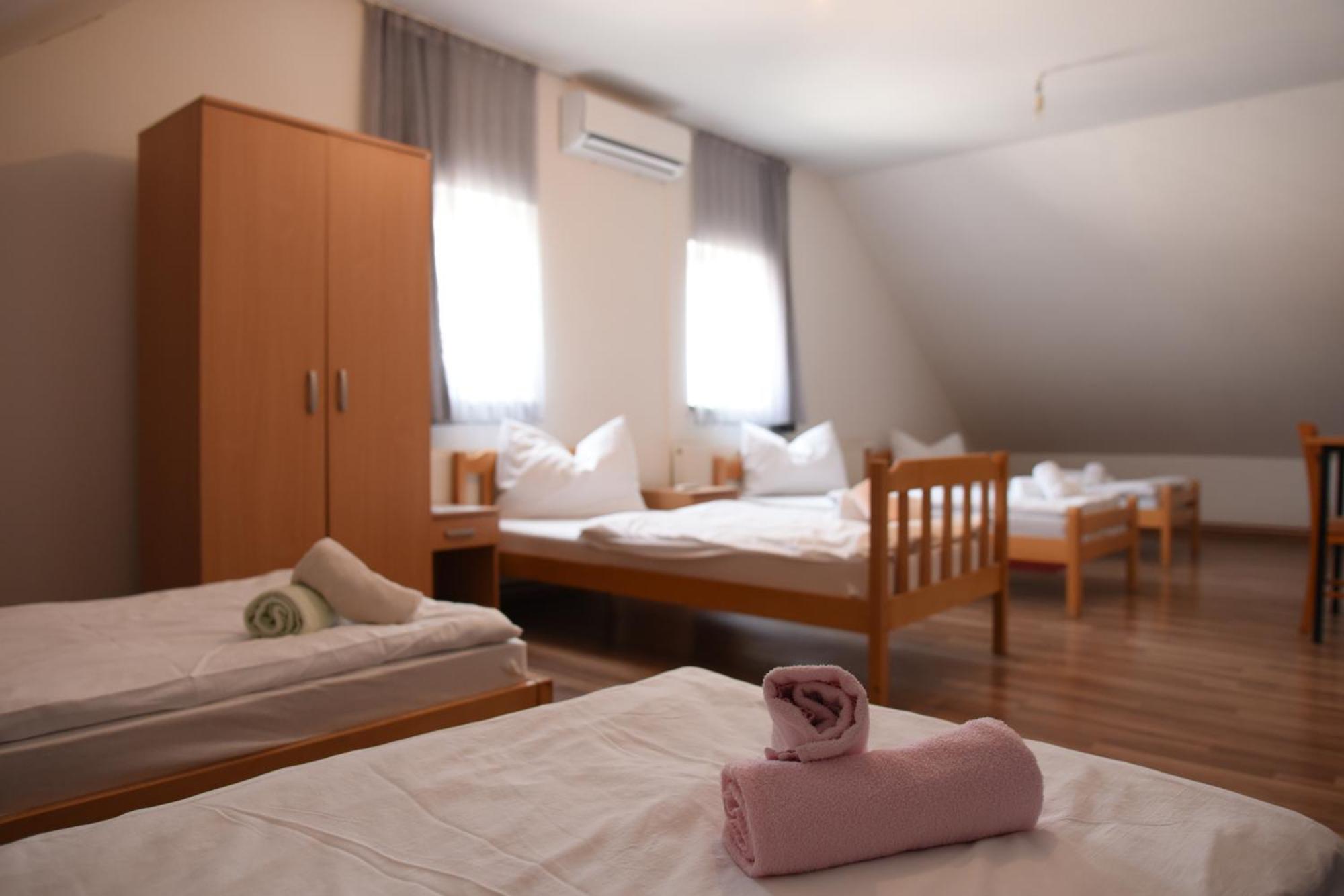 Hotel Prenociste Dzinic Zupanja Zewnętrze zdjęcie